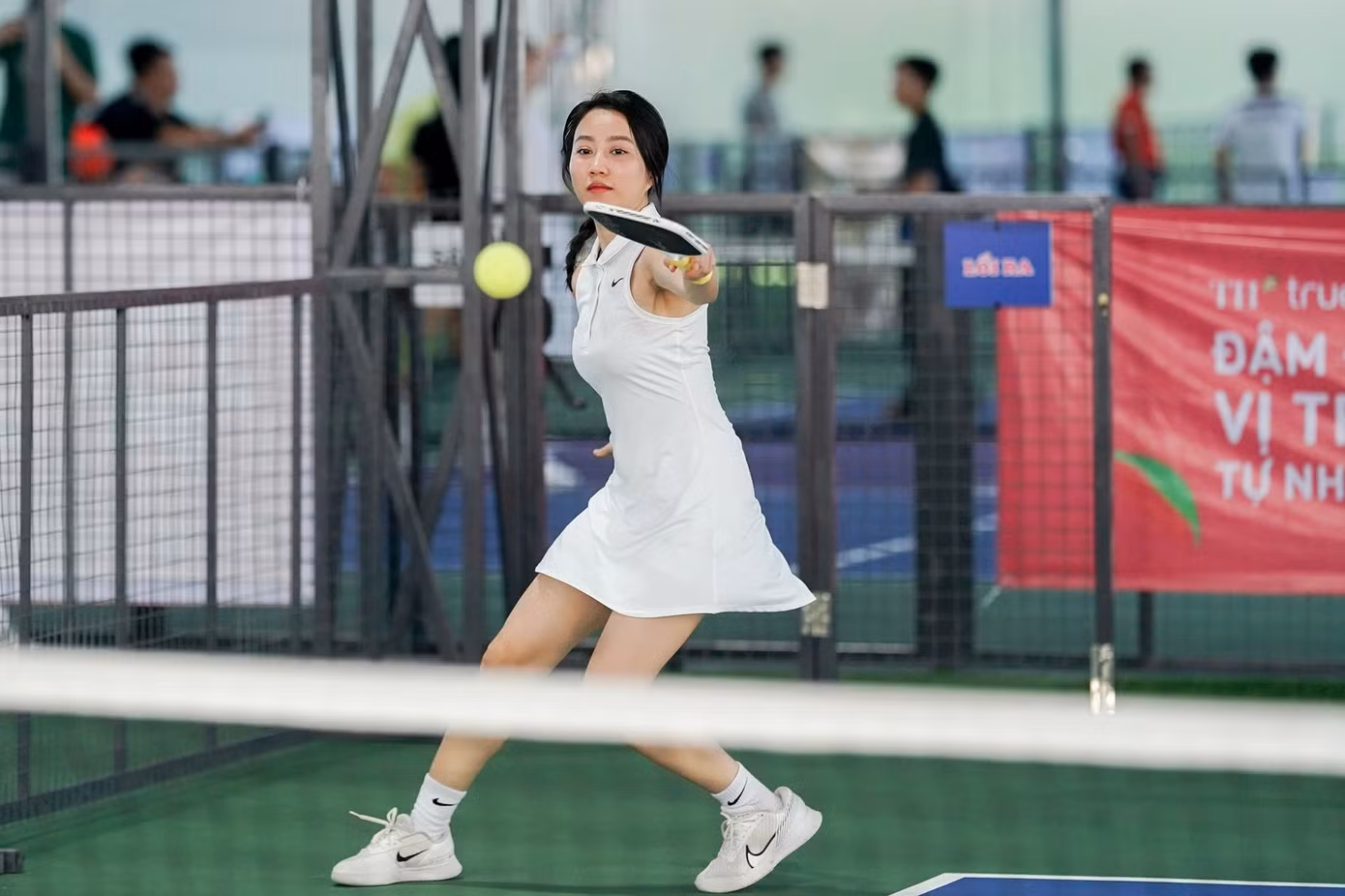 Như cô chia sẻ, vì Giải Pickleball Việt Nam - Cúp Hyundai Thành Công 2025 hội tụ rất nhiều vận động viên hàng đầu nhưng cũng trao cơ hội cho những người chơi phong trào, nên cô có thể học hỏi, giao lưu, qua đó nâng cao trình độ bản thân.