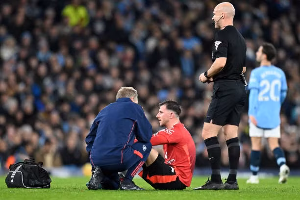 Amad Diallo bùng nổ, MU ngược dòng đánh bại Man City ngay tại Etihad ảnh 9