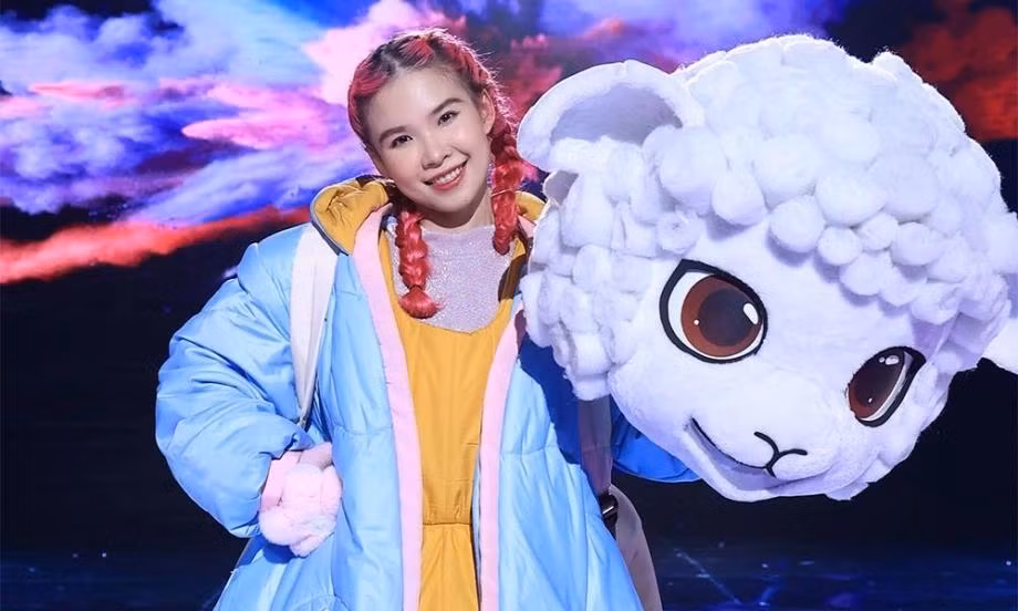 Màn trở lại gần nhất của Khởi My trong show Ca Sĩ Mặt Nạ.