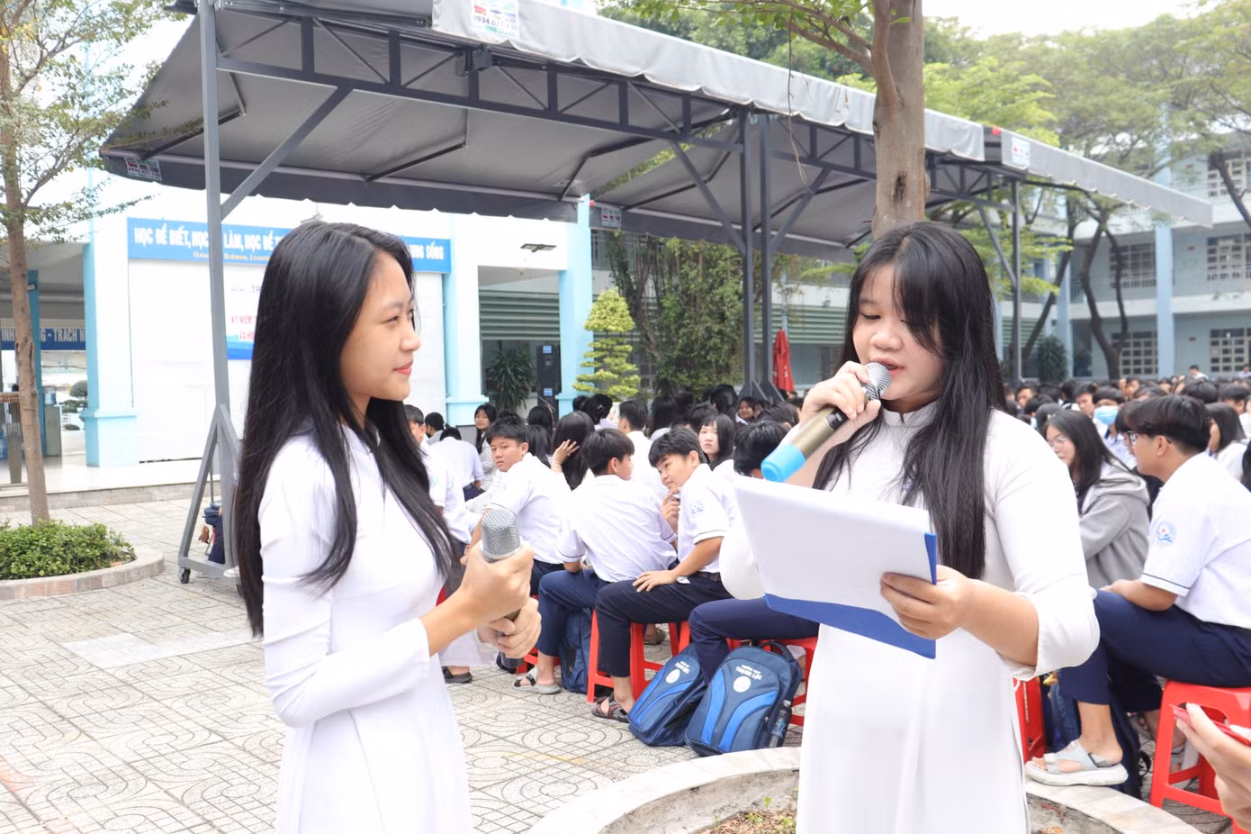 Ảnh: Đoàn Trường THPT Thạnh Lộc