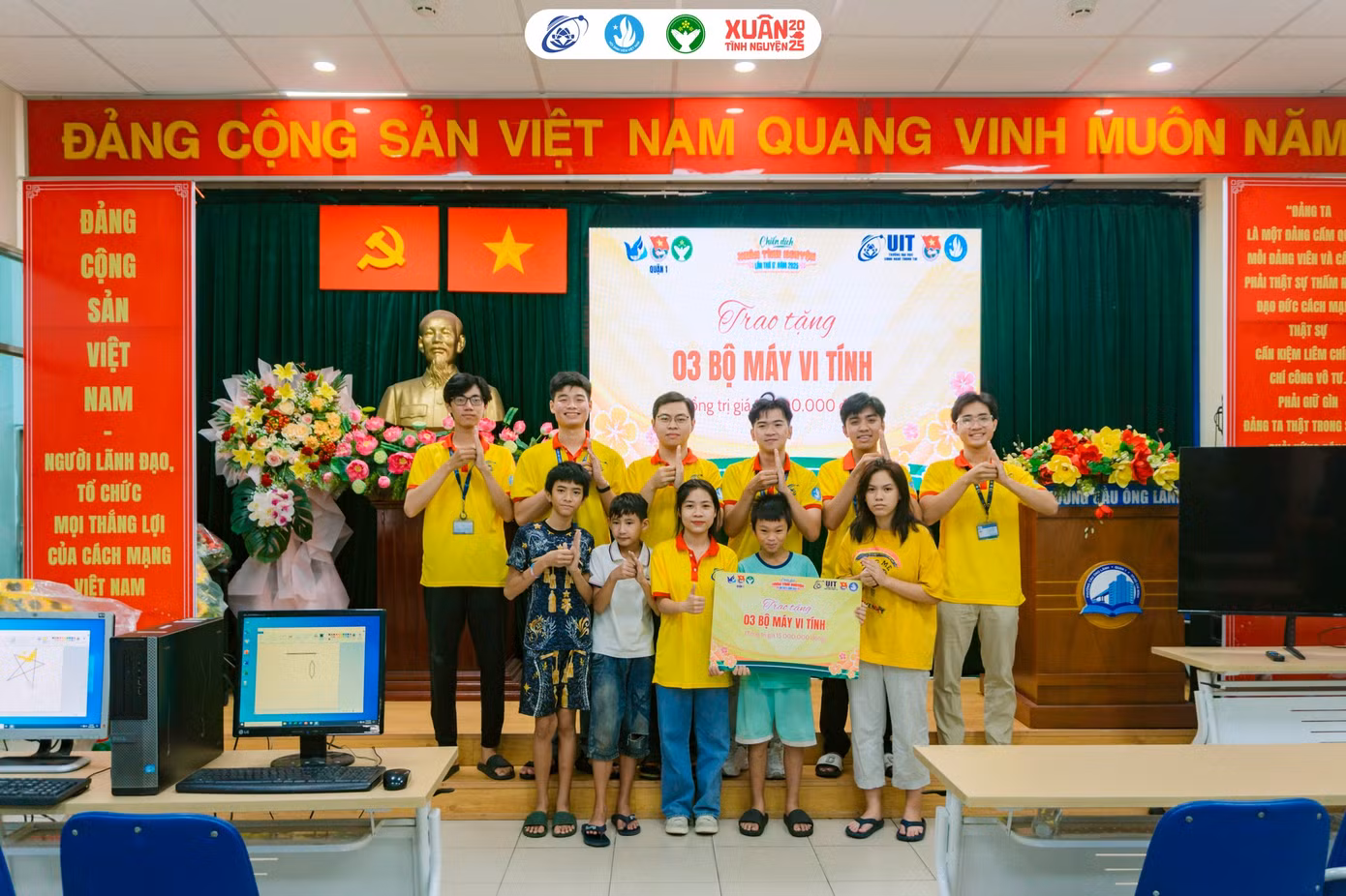 Ảnh: Tuổi trẻ UIT Ảnh: Tuổi trẻ UIT