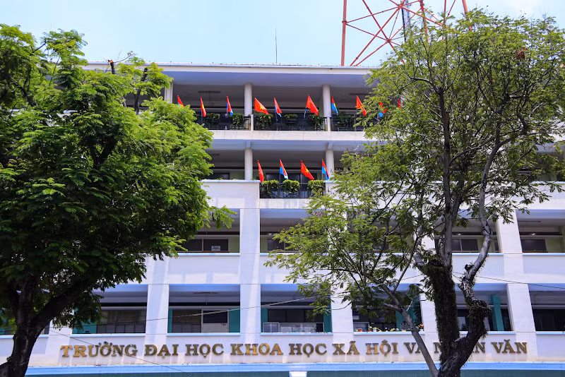 Ảnh: Sức trẻ Nhân văn
