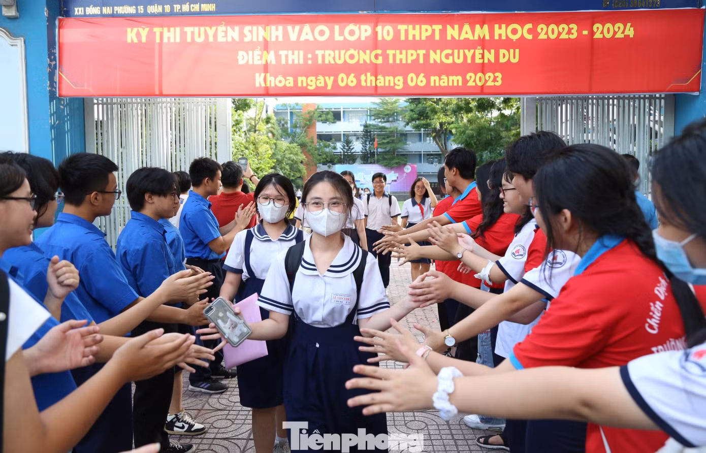 Thí sinh dự thi vào lớp 10 ở TPHCM năm 2023 Thí sinh dự thi vào lớp 10 ở TPHCM năm 2023