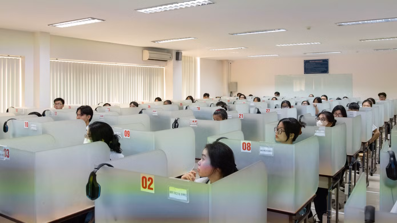 Thí sinh trong kỳ thi thử ngày 26/3 tại Trường ĐH Ngân hàng TPHCM