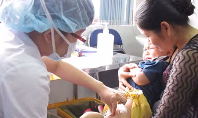 Tư vấn tiêm vắc xin tại Hà Nội. ảnh: Thái Hà (ảnh chỉ mang tính minh họa)