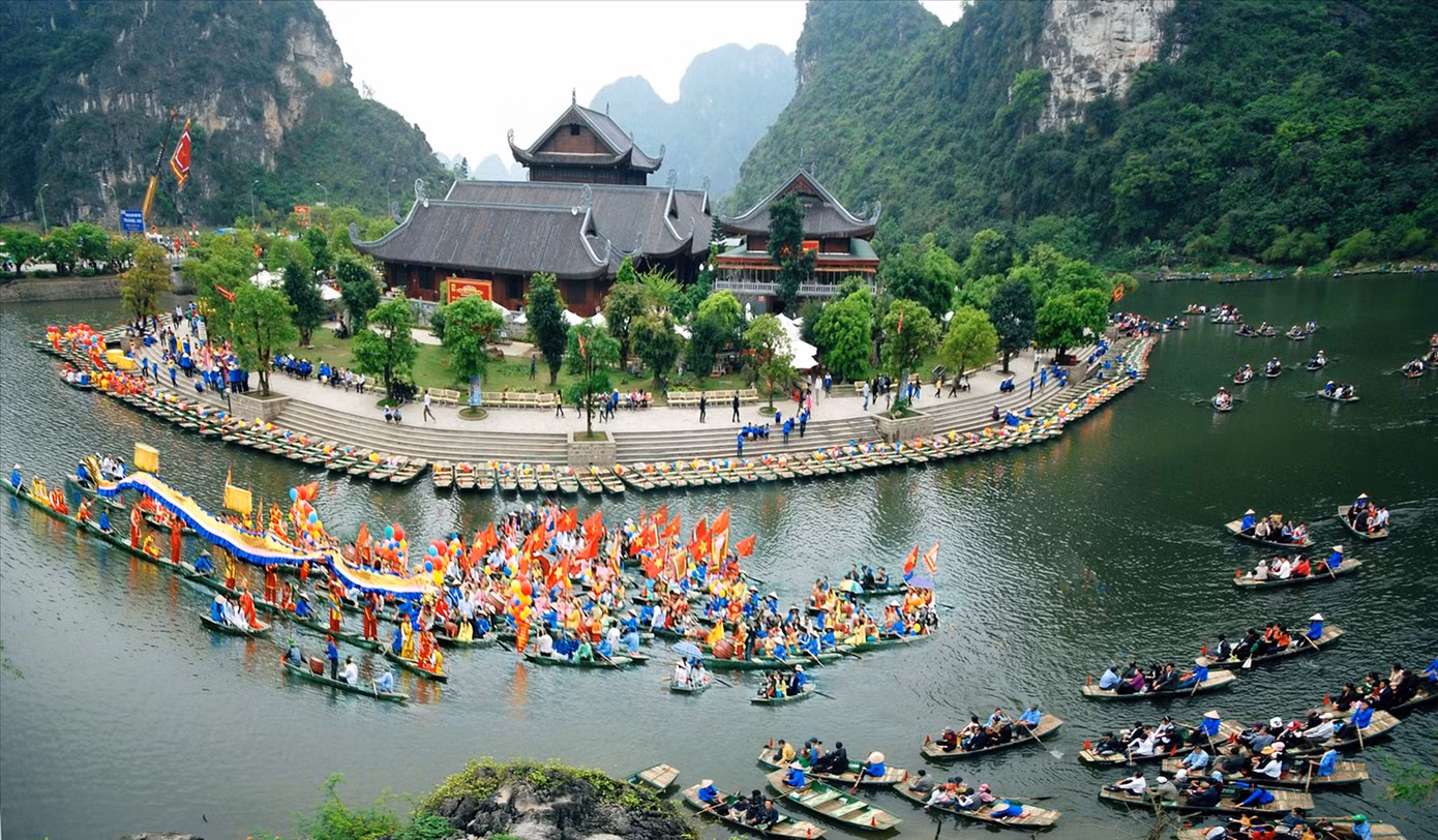 Ngày thơ Việt Nam lần thứ 23 năm 2025 được tổ chức tại thành phố Hoa Lư, tỉnh Ninh Bình.