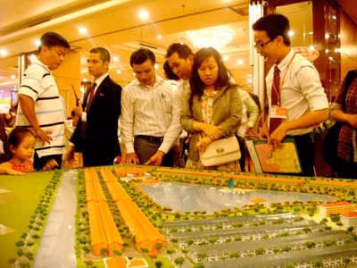 Tuy đóng băng nhưng thị trường nhà đất rất “nhạy cảm” với các dòng vốn đầu tư. Ảnh: Đại Dương