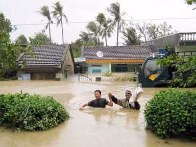 Cơn bão số 2 gây ngập lụt ở nhiều nơi