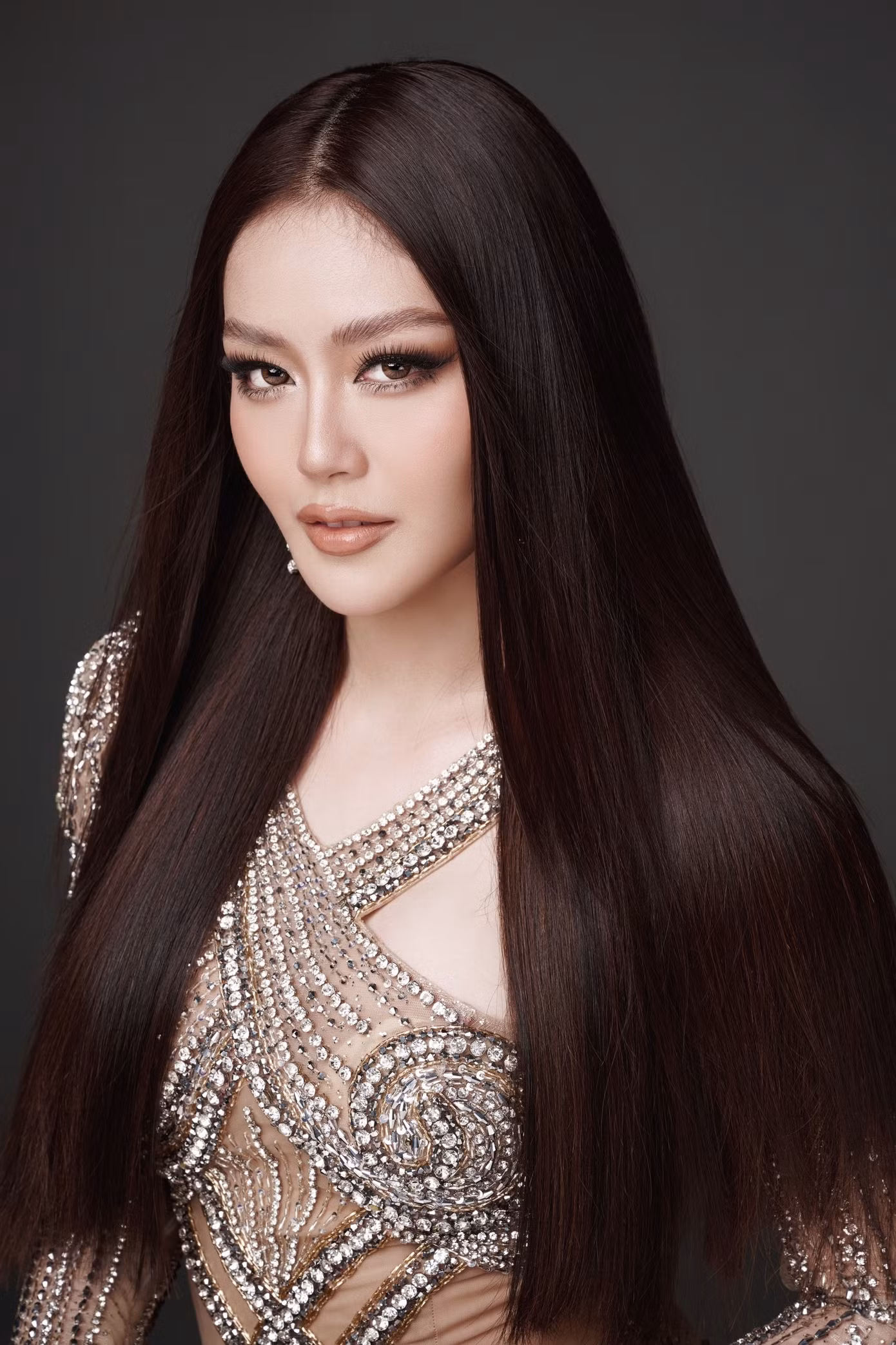 Á hậu Phương Nhi, Lan Anh, Đặng Thanh Ngân lọt vào top 20 đề cử Vẻ đẹp vượt thời gian 2023.