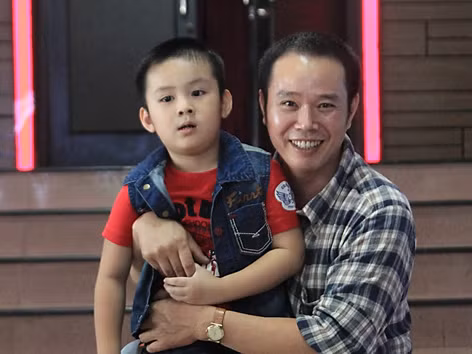Đạo diễn Bùi Tiến Dũng và con trai