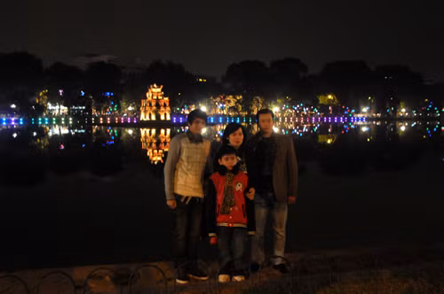 Hồ Gươm lung linh trong đêm cuối năm