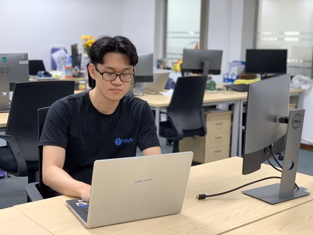 Thủ khoa tốt nghiệp trường ĐH KHTN: "Cú rẽ" bất ngờ vì COVID-19 ảnh 1