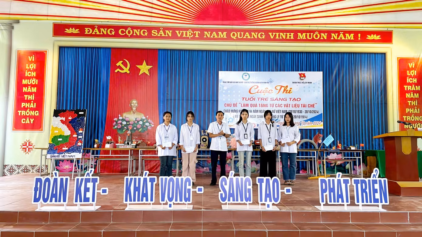 Ảnh: Đoàn Trung tâm GDNN-GDTX huyện Định Hóa Ảnh: Đoàn Trung tâm GDNN-GDTX huyện Định Hóa