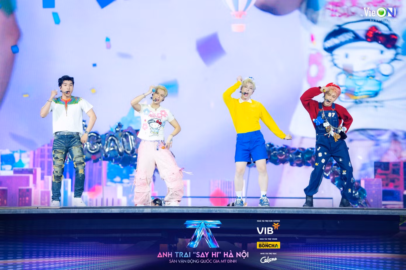 Màn "xé túi mù" của team Ngáo Ngơ: "Boy phố" HIEUTHUHAI, Hello Kitty Atus, Nobita Đức Phúc và Mario JSOL. Ảnh: VieON