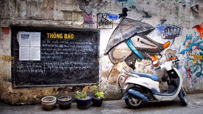 Không chỉ có quán ăn ngon, không gian mang đậm văn hóa Nhật mà nơi đây còn có những bức tranh tường Graffiti độc đáo. Ảnh: @destinationnewtv