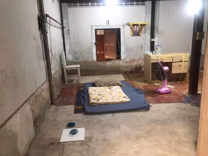 Đặc biệt "kén khách", ngôi nhà nghỉ độc đáo giữa lòng thủ đô Bangkok chỉ dành cho những ai thật sự "có duyên" mới có thể đăng ký trọ lại. Đặc biệt "kén khách", ngôi nhà nghỉ độc đáo giữa lòng thủ đô Bangkok chỉ dành cho những ai thật sự "có duyên" mới có thể đăng ký trọ lại.
