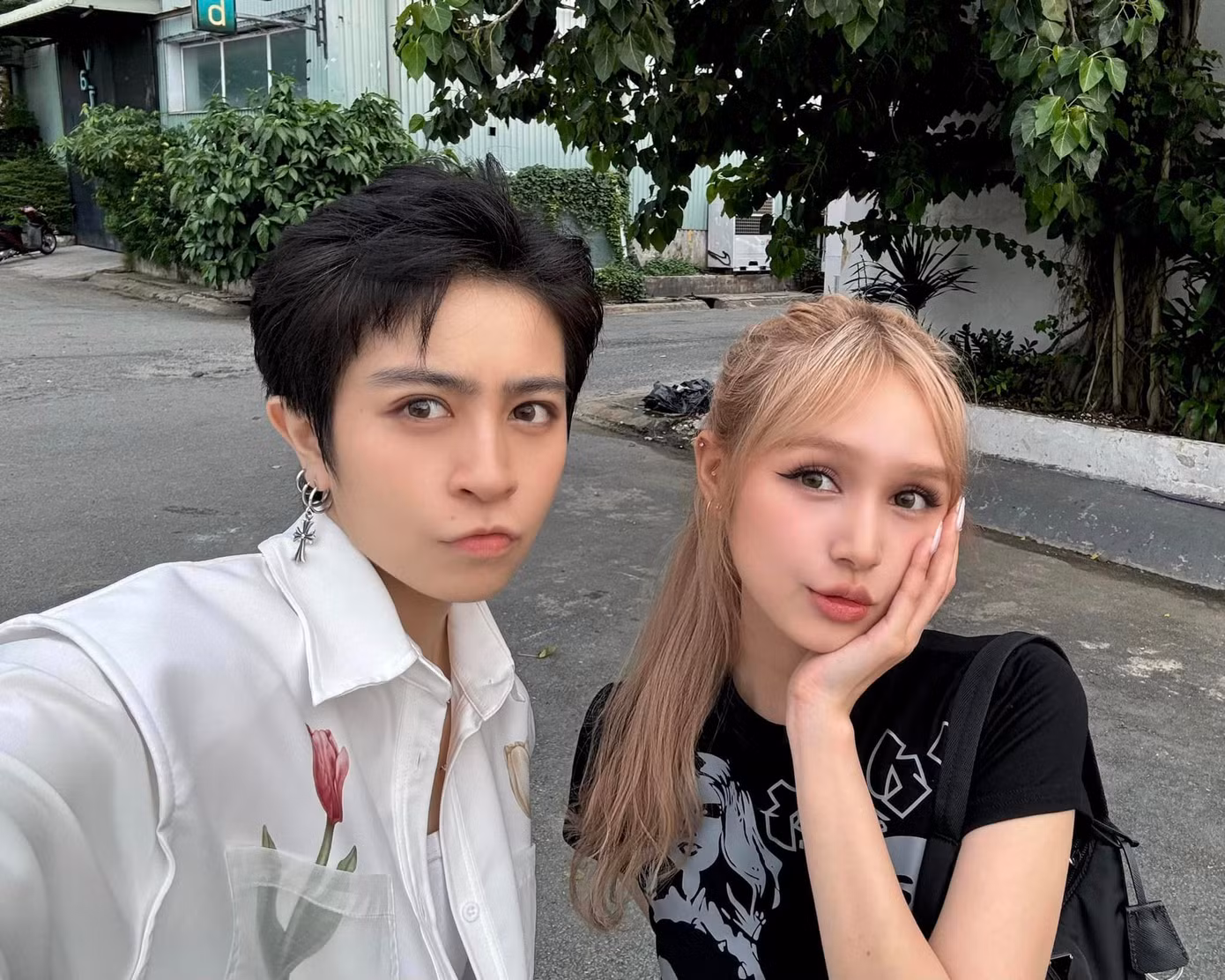 Từ đầu tháng 7, Gil Lê và Xoài Non liên tục xuất hiện cùng nhau.