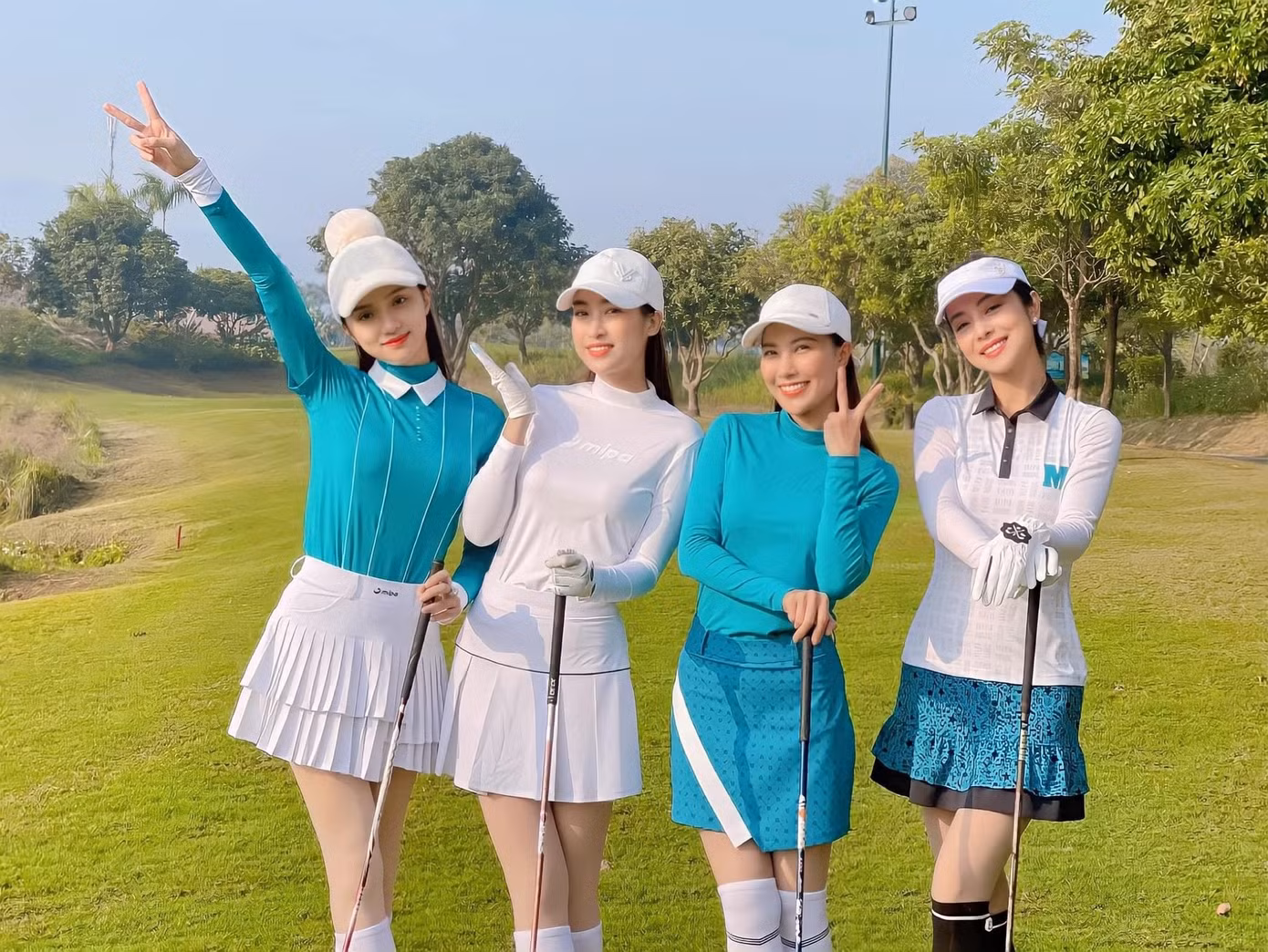 Hội chị em bông hậu thường xuyên gặp gỡ và hội ngộ trên sân golf.