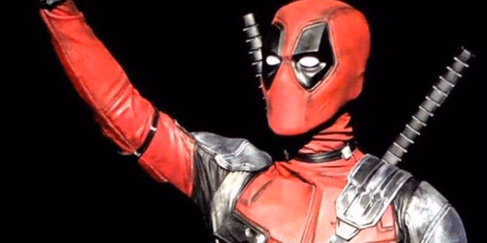 Tại SMTOWN Wonderland 2018, Chanyeol lại tiếp tục 'chơi lớn' hơn khi đặt bộ đồ của nhân vật Deadpool làm riêng theo số đo của mình với giá trị lên tới 11500 USD (tương đương 265 triệu VND).