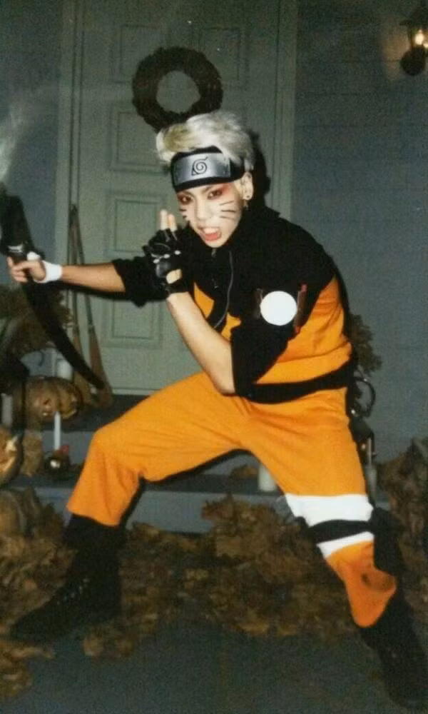 Trong SMTOWN Wonderland 2013, SHINee’s Jonghyun đã khiến người hâm mộ anime khắp nơi 'choáng váng' khi cosplay nhân vật Naruto.