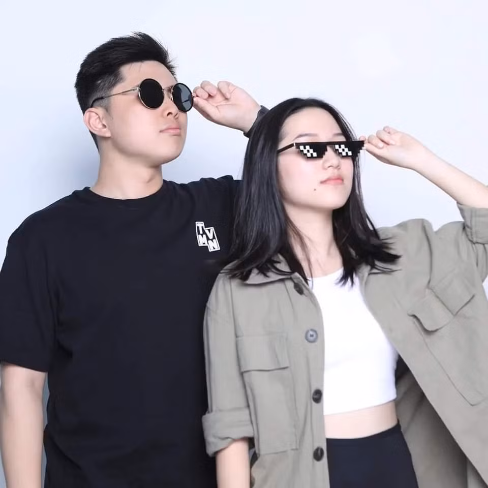 Cùng nhau “làm này làm kia”. (Ảnh: Foto Pop) Cùng nhau “làm này làm kia”. (Ảnh: Foto Pop)