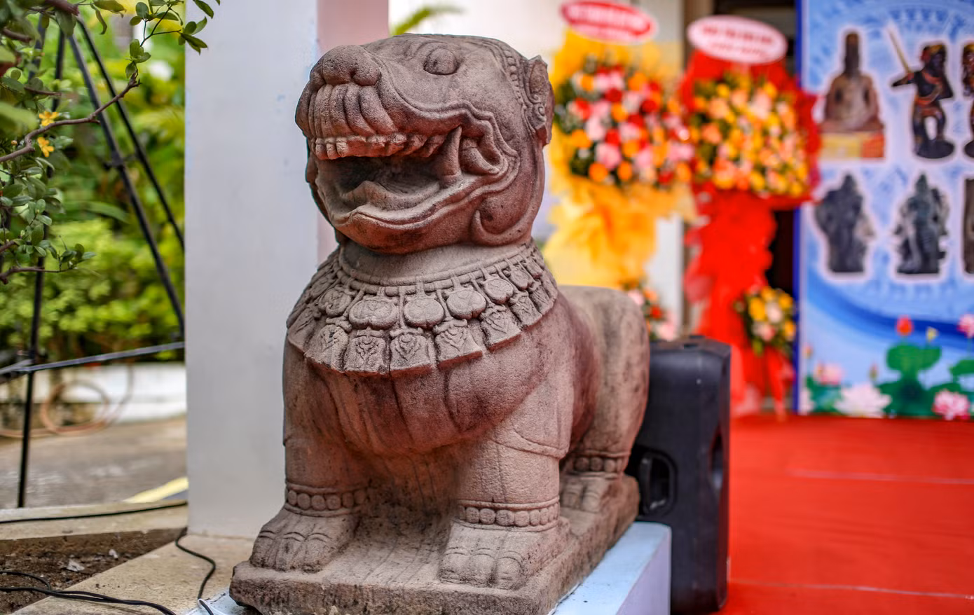 Hai tượng sư tử đá thành Đồ Bàn được công nhận Bảo vật Quốc gia. Ảnh: Trương Định. Hai tượng sư tử đá thành Đồ Bàn được công nhận Bảo vật Quốc gia. Ảnh: Trương Định.