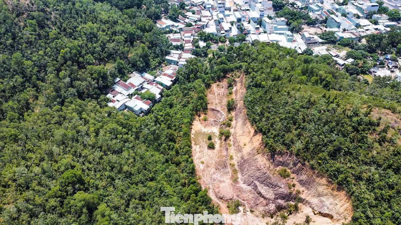 Dự án đường Ngô Mây nối dài có chiều dài gần 1,4km do Ban Quản lý Dự án Giao thông tỉnh Bình Định (nay là Ban Quản lý Dự án các công trình giao thông và dân dụng tỉnh) làm chủ đầu tư, với tổng vốn đầu tư gần 400 tỷ đồng. Ảnh: Trương Định