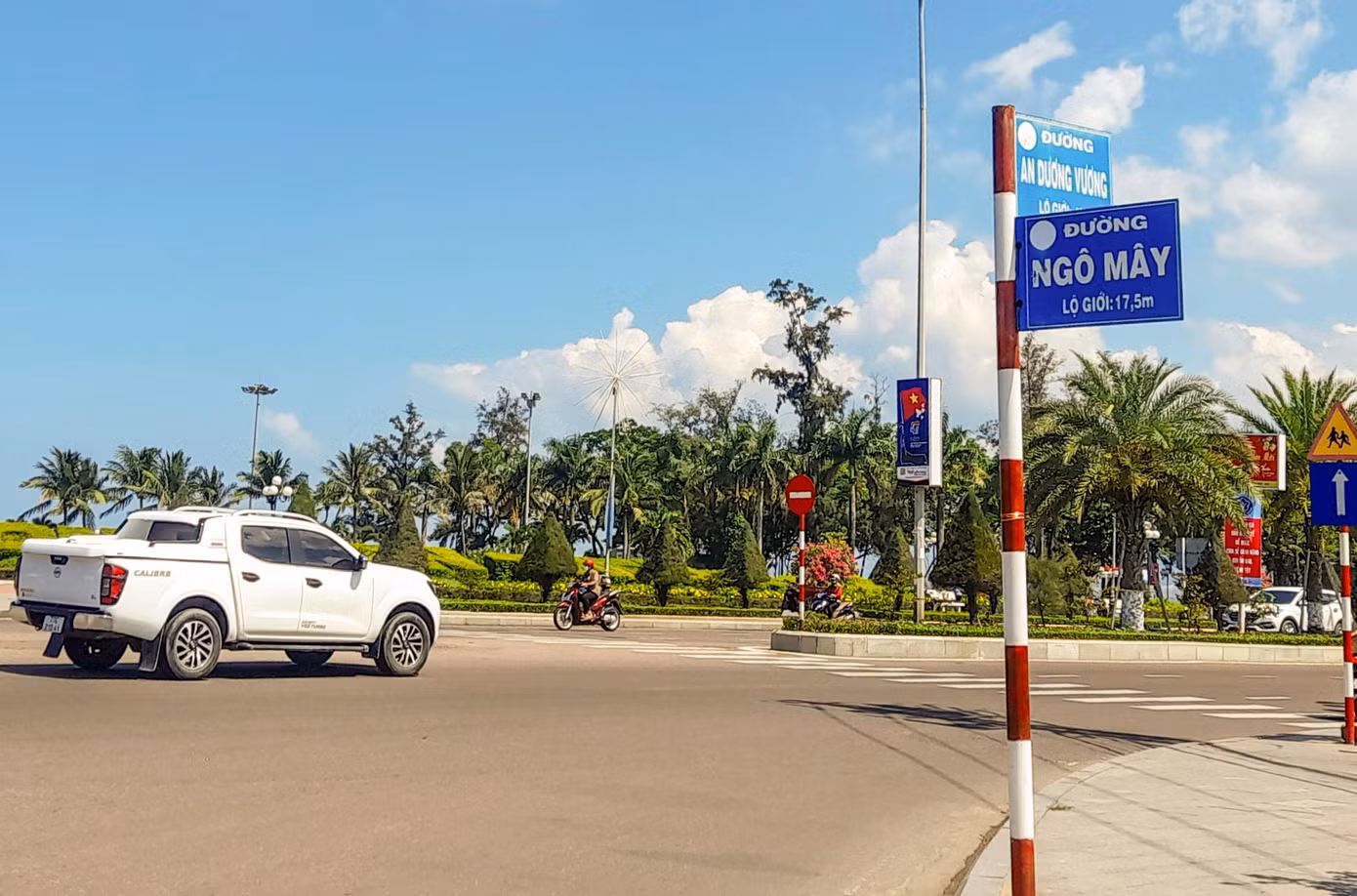 Trục đường An Dương Vương. Ảnh: Trương Định