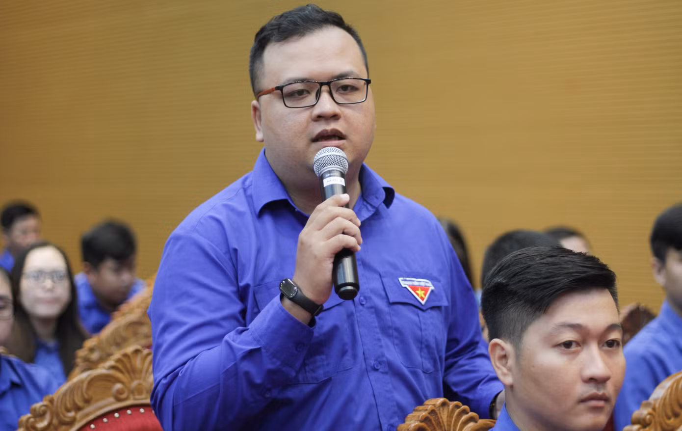 Bí thư Đoàn phường Lý Thường Kiệt (TP Quy Nhơn) Nguyễn Thành Long. Ảnh: Trương Định Bí thư Đoàn phường Lý Thường Kiệt (TP Quy Nhơn) Nguyễn Thành Long. Ảnh: Trương Định