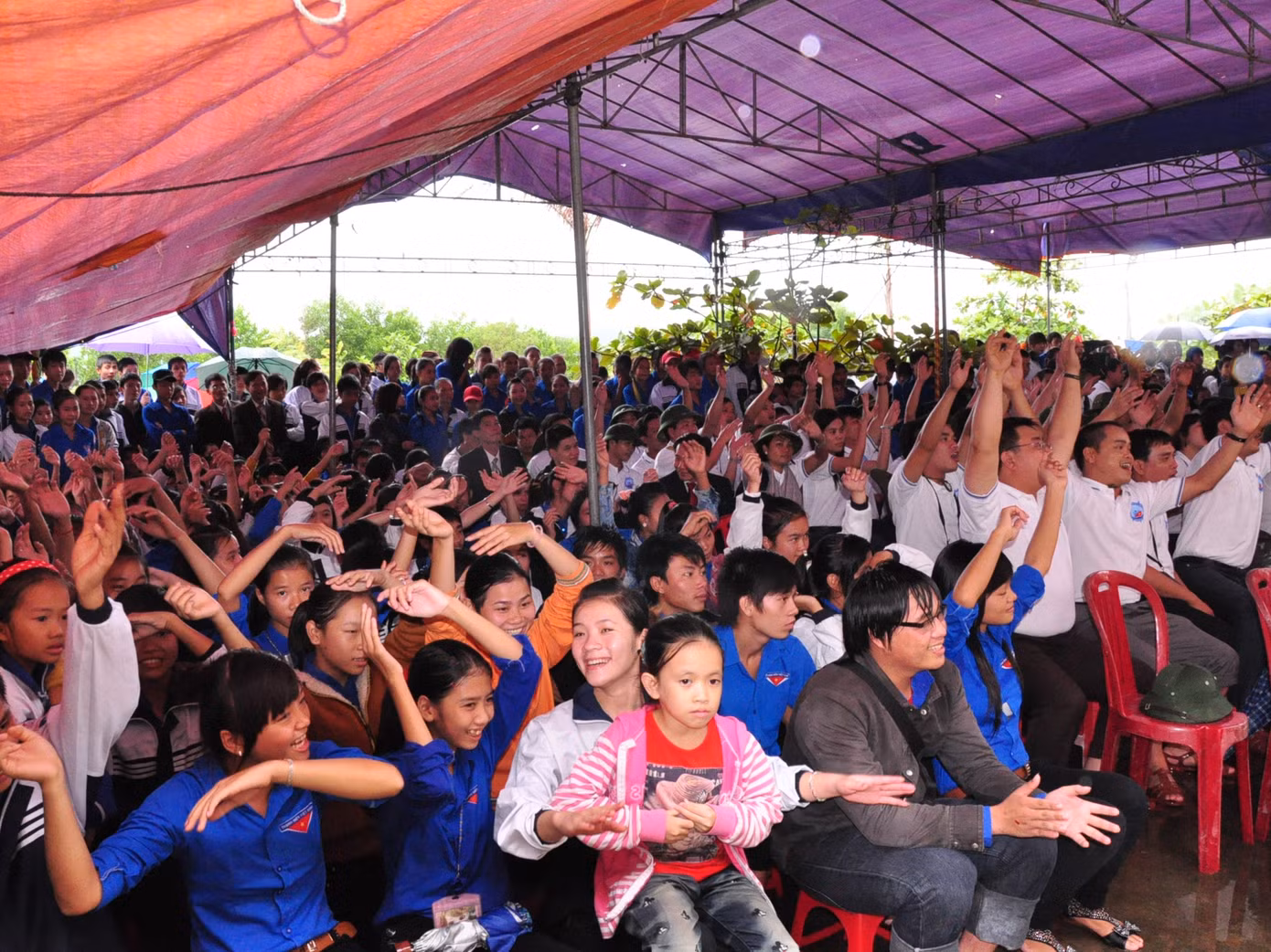 Học sinh Quảng Bình và đại biểu Hành trình tại buổi giao lưu Tuổi trẻ vì biển đảo quê hương