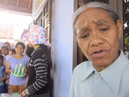 Sơ Y Lán - mái ấm Vinh Sơn 3, người hết lòng với nhiều đứa trẻ phải gánh chịu những hà khắc của hủ tục. Sơ Y Lán - mái ấm Vinh Sơn 3, người hết lòng với nhiều đứa trẻ phải gánh chịu những hà khắc của hủ tục