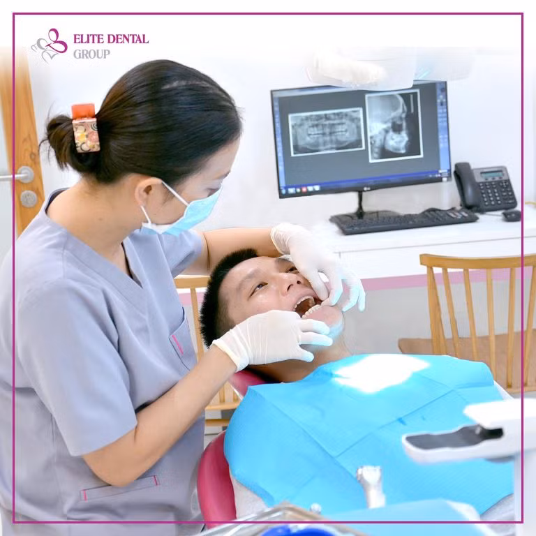 Bạn nên đến gặp bác sĩ để kiểm tra và xác định có thể nhổ nhiều răng khôn cùng lúc hay không. Bạn nên đến gặp bác sĩ để kiểm tra và xác định có thể nhổ nhiều răng khôn cùng lúc hay không.