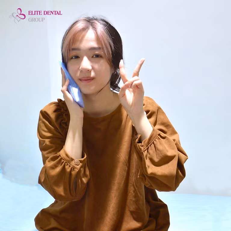 Những chia sẻ hài lòng của Q. cũng như nhiều khách hàng khác chính là động lực to lớn để Elite Dental không ngừng hoàn thiện và nâng cao chất lượng dịch vụ. Những chia sẻ hài lòng của Q. cũng như nhiều khách hàng khác chính là động lực to lớn để Elite Dental không ngừng hoàn thiện và nâng cao chất lượng dịch vụ.