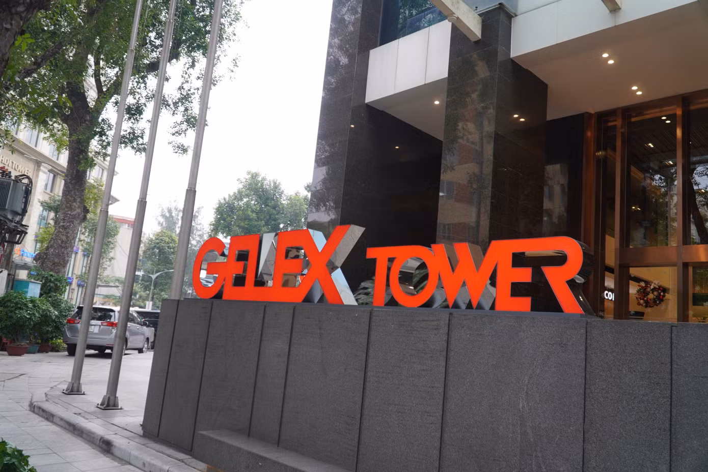GELEX sẽ trở thành cổ đông lớn của Eximbank. GELEX sẽ trở thành cổ đông lớn của Eximbank.
