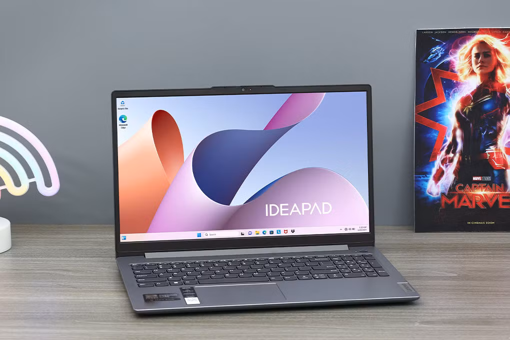 Dòng Ideapad của Lenovo nổi bật với thiết kế tối giản nhưng vẫn tinh tế và mang tính thẩm mỹ cao Dòng Ideapad của Lenovo nổi bật với thiết kế tối giản nhưng vẫn tinh tế và mang tính thẩm mỹ cao