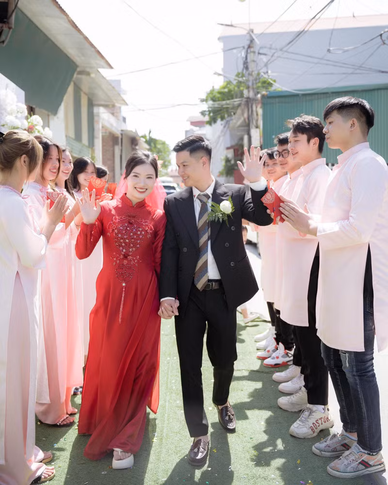 Cặp đôi trân trọng nhau trong từng phút giây. Cặp đôi trân trọng nhau trong từng phút giây.