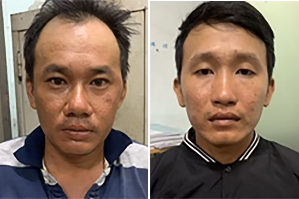 Lê Văn Có (bên trái) và Nguyễn Hoài Hận. Lê Văn Có (bên trái) và Nguyễn Hoài Hận.