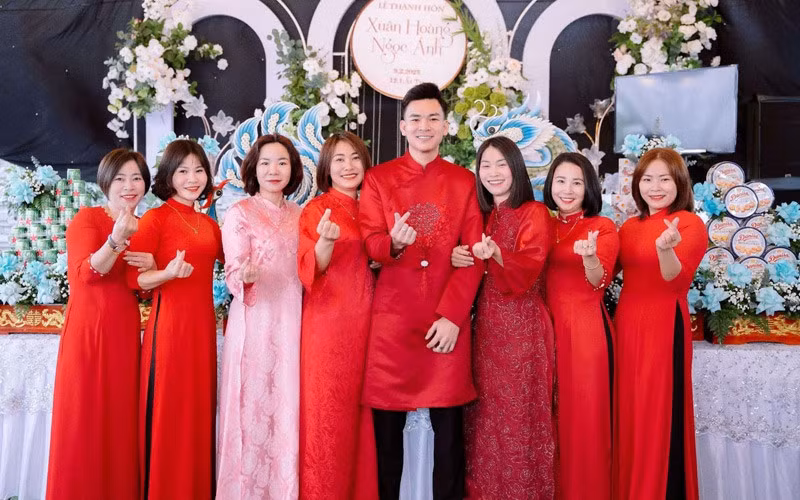 Ngày cưới của Ánh vắng mặt 2 người chị chồng.