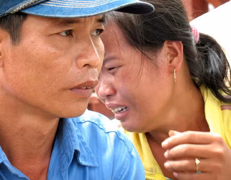 Hiện trường vụ sập nhịp dẫn cầu Cần Thơ cách đây 4 năm cướp đi sinh mạng hàng chục người. Xóm làng bên bờ sông Hậu chìm vào nỗi tang thương đến nay đã 4 năm vẫn khó quên. Ảnh: Thiên Chương