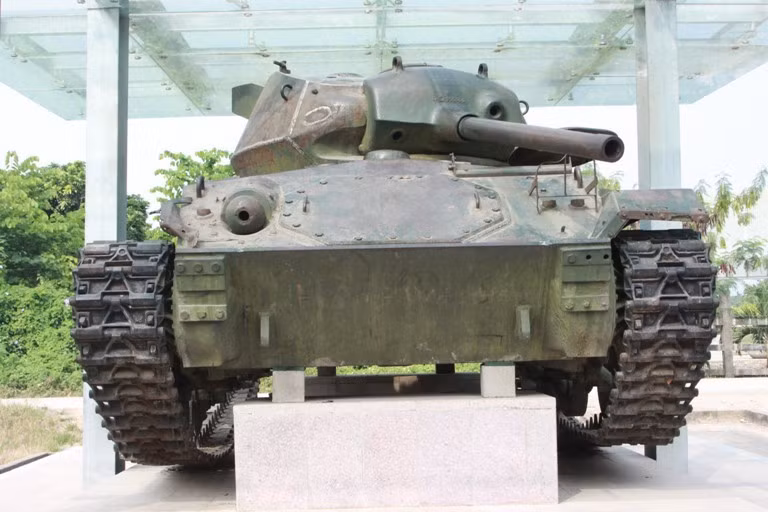 Xe tăng của địch ta thu được sau ngày 7/5/1954