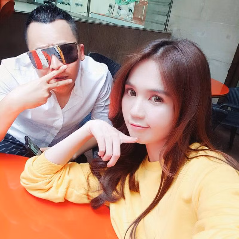 Khắc Tiệp lần đầu tiết lộ về quan hệ với 'gà cưng' Ngọc Trinh ảnh 2
