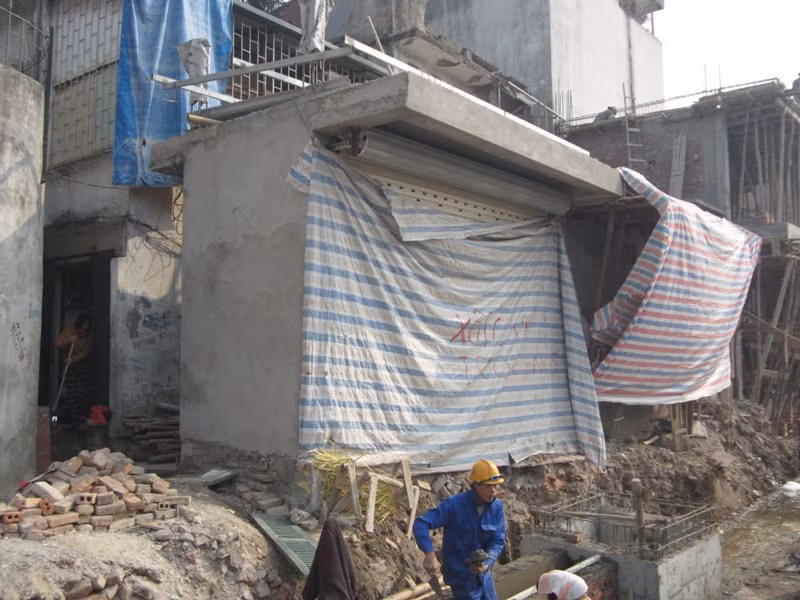 Những ngôi nhà siêu mỏng đang mọc lên trên con đường được cho là 