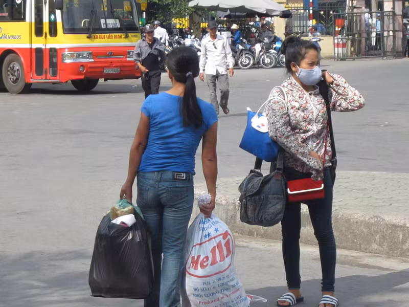 Mang tất cả những thứ có thể để chuẩn bị cho kỳ thi sắp tới