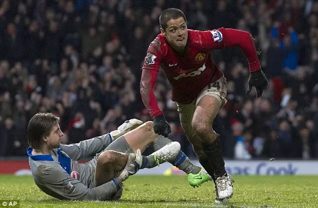 Niềm vui của người hùng Chicharito