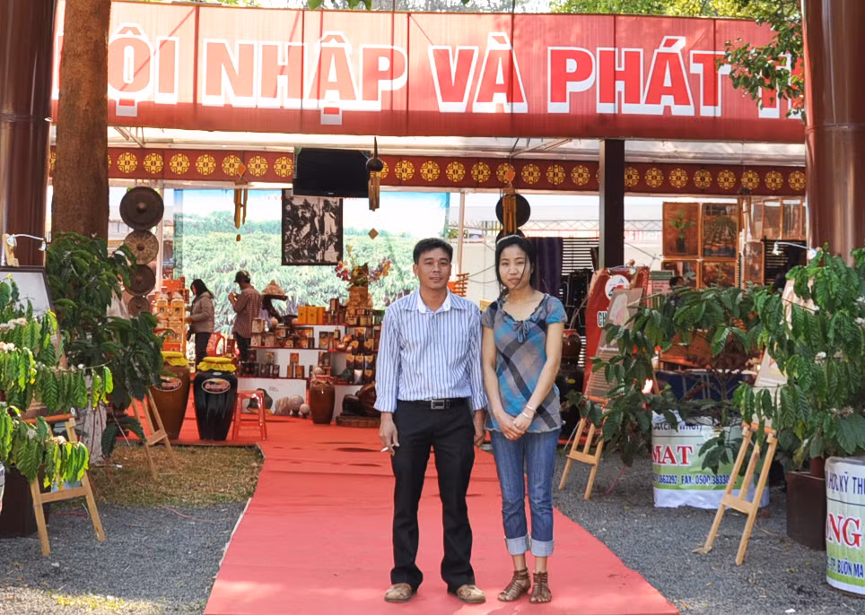 Thanh chủ trại cà phê chồn đầu tiên ở Sơn La hội ngộ với Khánh chủ trại cà phê chồn đầu tiên ở Đắk Lắk 