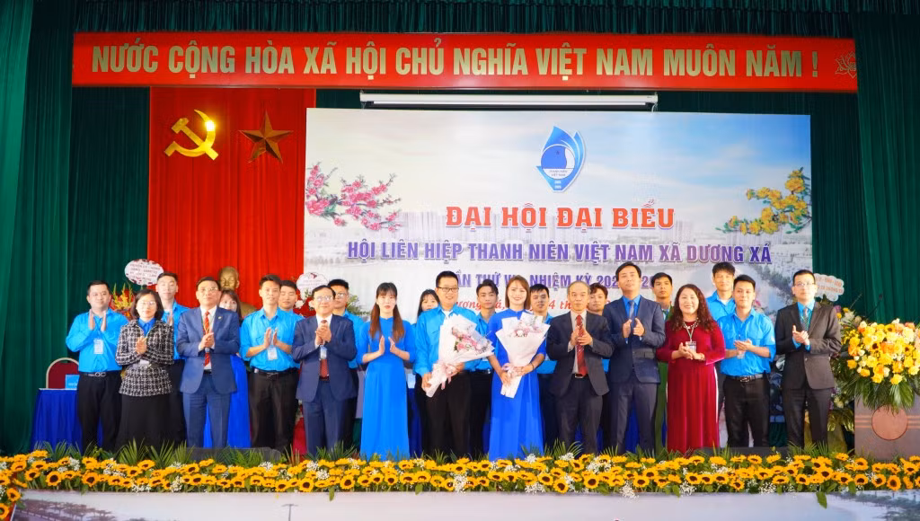 Ủy ban Hội LHTN Việt Nam xã Dương Xá khoá VII, nhiệm kỳ 2024 - 2029 ra mắt Đại hội Ủy ban Hội LHTN Việt Nam xã Dương Xá khoá VII, nhiệm kỳ 2024 - 2029 ra mắt Đại hội