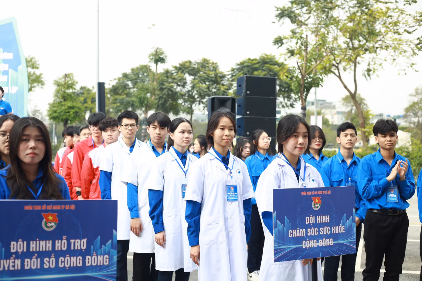 Các đội hình tình nguyện ra mắt tại lễ ra quân Tháng Thanh niên năm 2024 do Thành Đoàn Hà Nội tổ chức Các đội hình tình nguyện ra mắt tại lễ ra quân Tháng Thanh niên năm 2024 do Thành Đoàn Hà Nội tổ chức