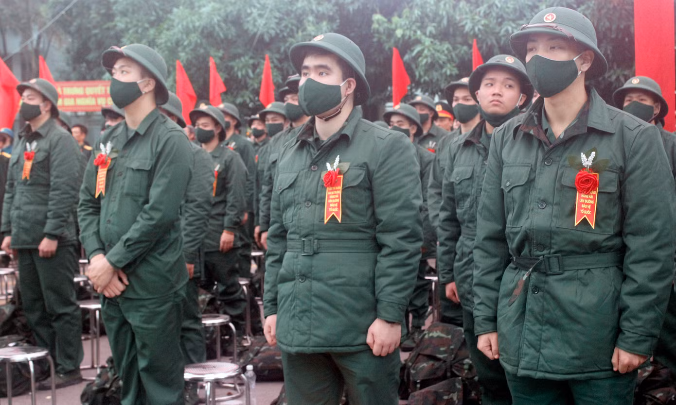 Năm 2023, quận Hai Bà Trưng được UBND thành phố Hà Nội giao tuyển chọn 82 nam công dân ưu tú nhập ngũ vào bốn đơn vị trong Quân đội và 25 công dân tham gia nghĩa vụ Công an nhân dân trong thời gian 24 tháng. Năm 2023, quận Hai Bà Trưng được UBND thành phố Hà Nội giao tuyển chọn 82 nam công dân ưu tú nhập ngũ vào bốn đơn vị trong Quân đội và 25 công dân tham gia nghĩa vụ Công an nhân dân trong thời gian 24 tháng.