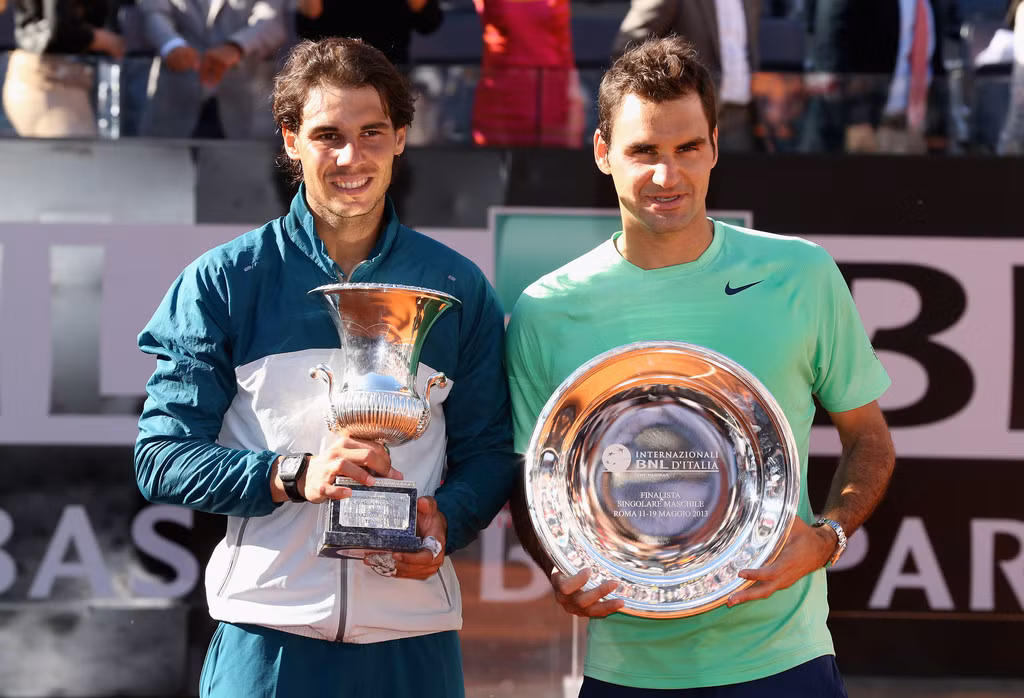Nadal và Federer sẽ đối đầu nhau ngay vòng tứ kết Wimbledon, thay vì ở những trận chung kết như trước đây. Nadal và Federer sẽ đối đầu nhau ngay vòng tứ kết Wimbledon, thay vì ở những trận chung kết như trước đây