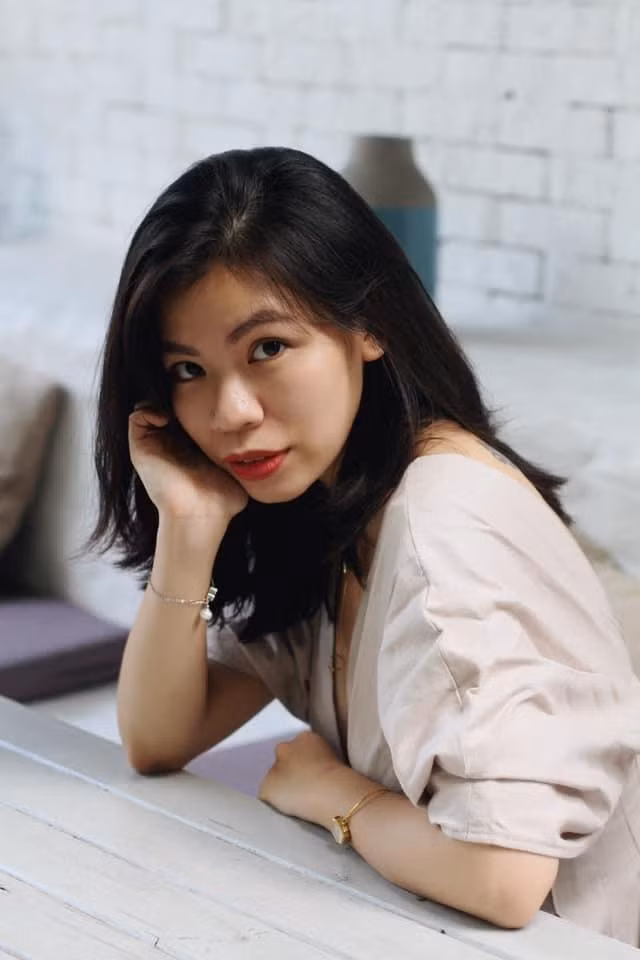 Đặng Mai Linh (bút danh Lynh Miêu) - Giám đốc thương hiệu sách Bloom Books. Đặng Mai Linh (bút danh Lynh Miêu) - Giám đốc thương hiệu sách Bloom Books.